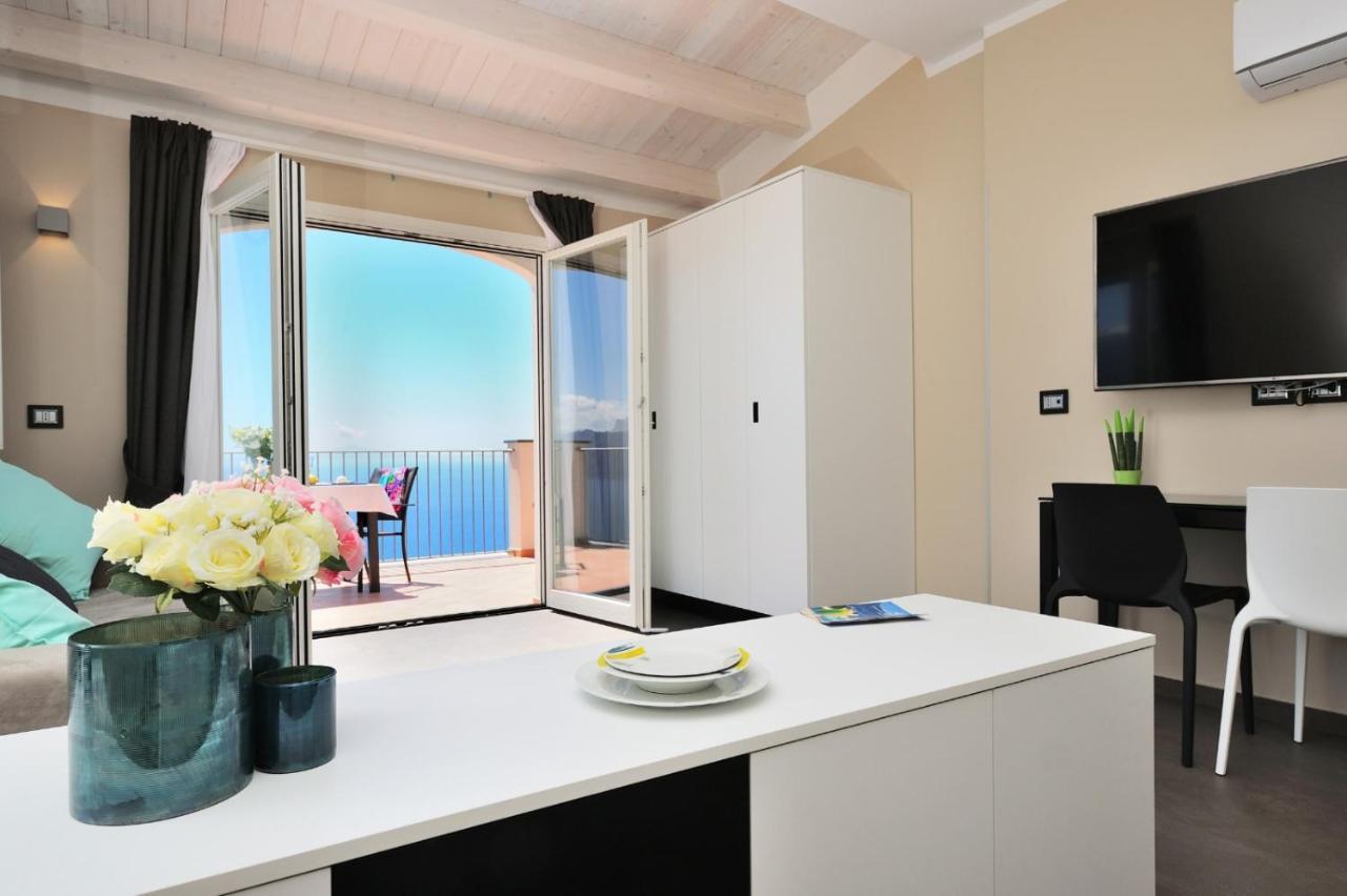 Amalfi Blu Retreat Apartment Luaran gambar