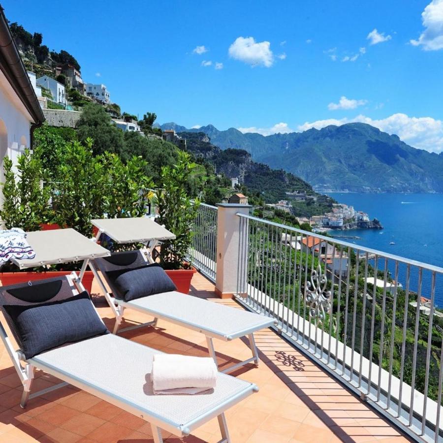 Amalfi Blu Retreat Apartment Luaran gambar